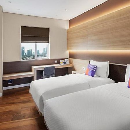 Fox Lite Grogol Jakarta Exterior photo