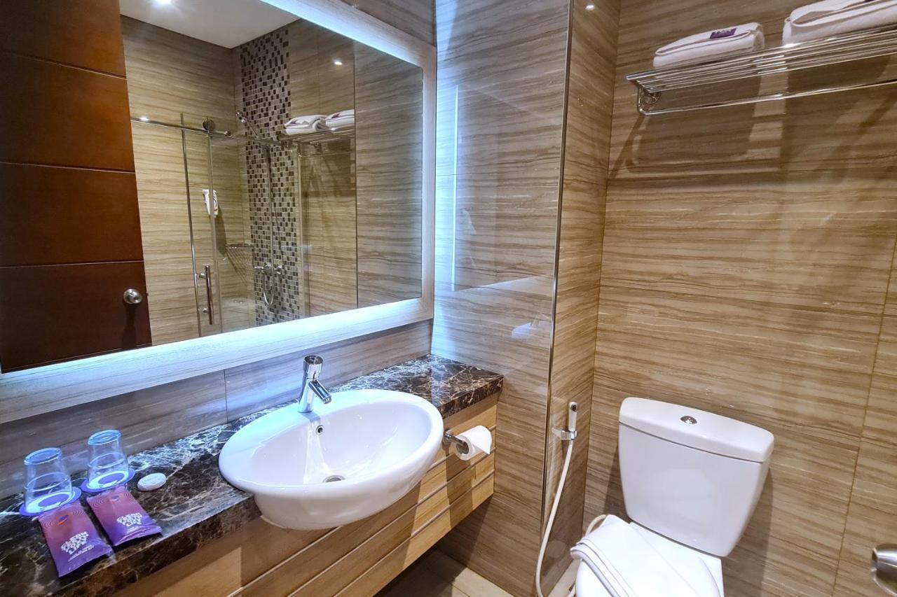 Fox Lite Grogol Jakarta Exterior photo