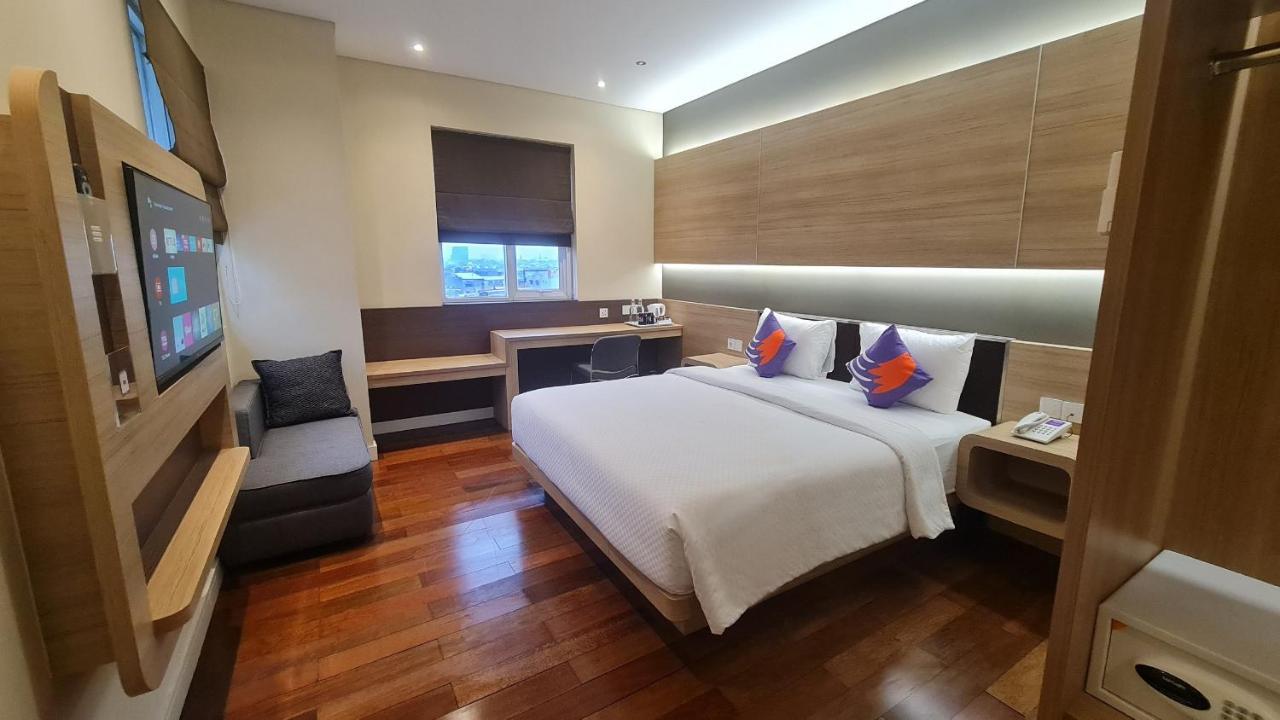 Fox Lite Grogol Jakarta Exterior photo